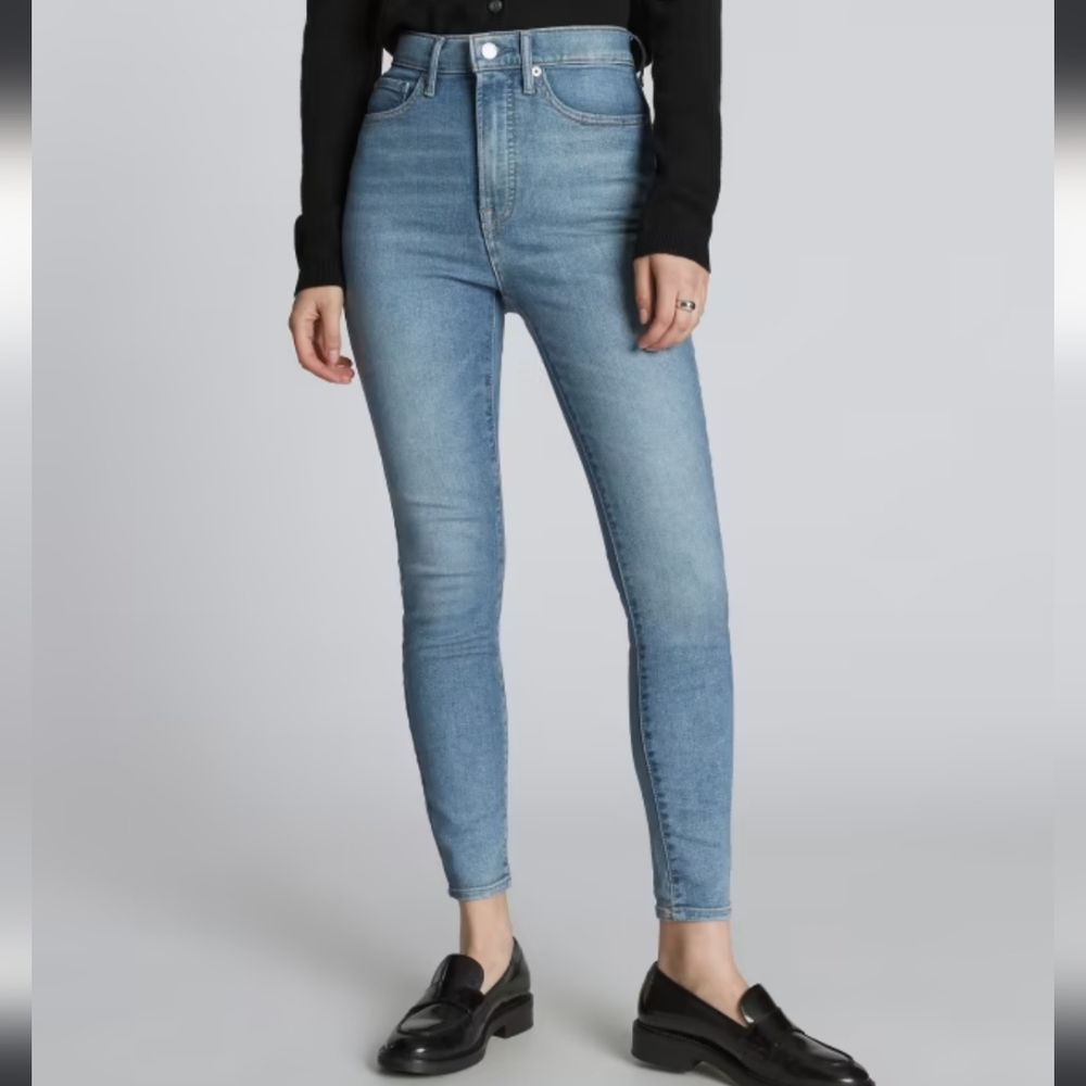 Everlane The Way-High Skinny Jean In faded blue. Size 33
